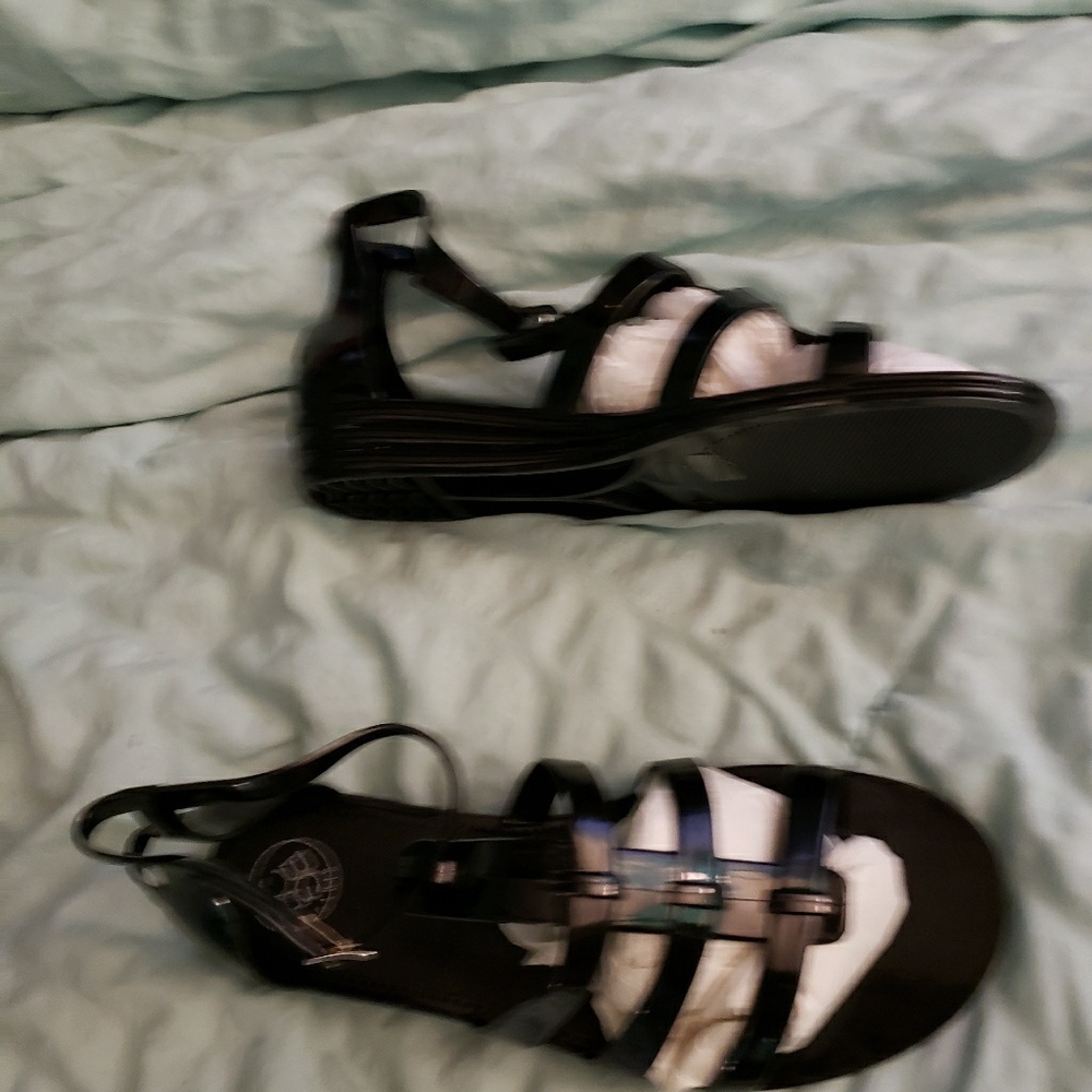 Shoes - Picture 4 of 4